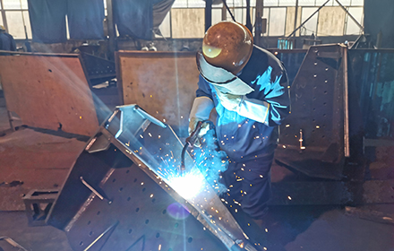 中国铁塔公布2025年业绩 全年营业收入超1000亿元